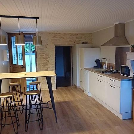 Petite Maison En Pierre Au Calme Avec Exterieur Montbellet Eksteriør billede